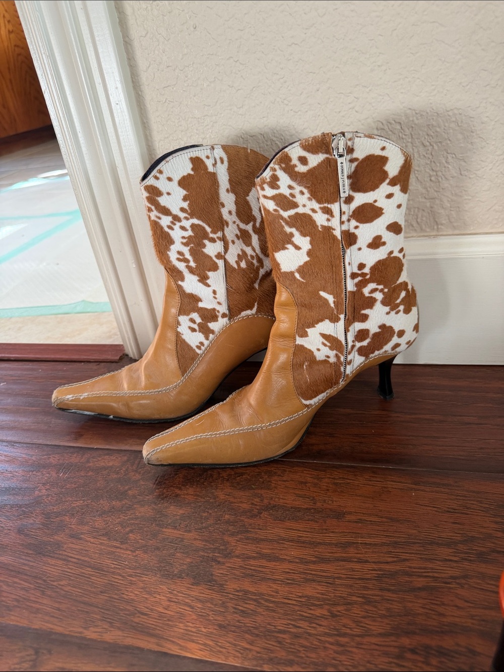 DJI Cowhide-Print Brown and White Western Ankle Boots - Women